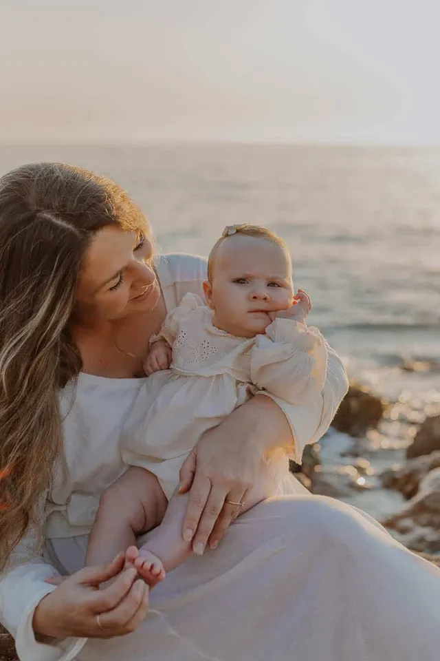 Outdoor family portrait on the Gulf Coast by Flamingo Photographers (12)