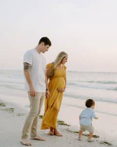 Jinny Singleton Beach Couple with Child 1