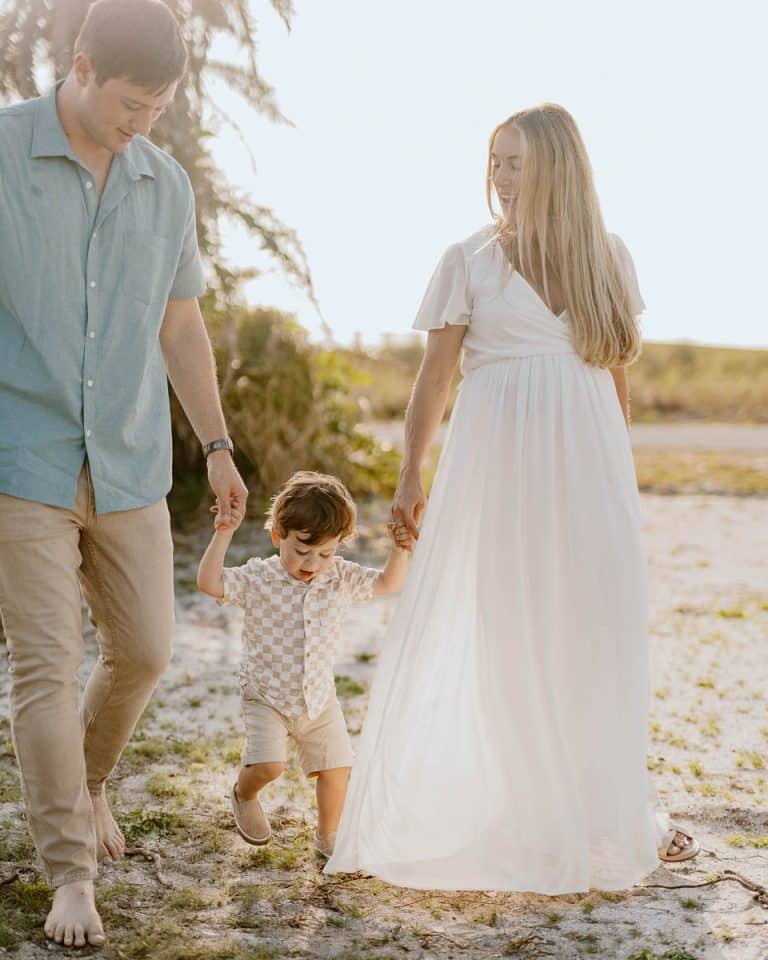 Jinny Singleton Beach Couple with Child 2