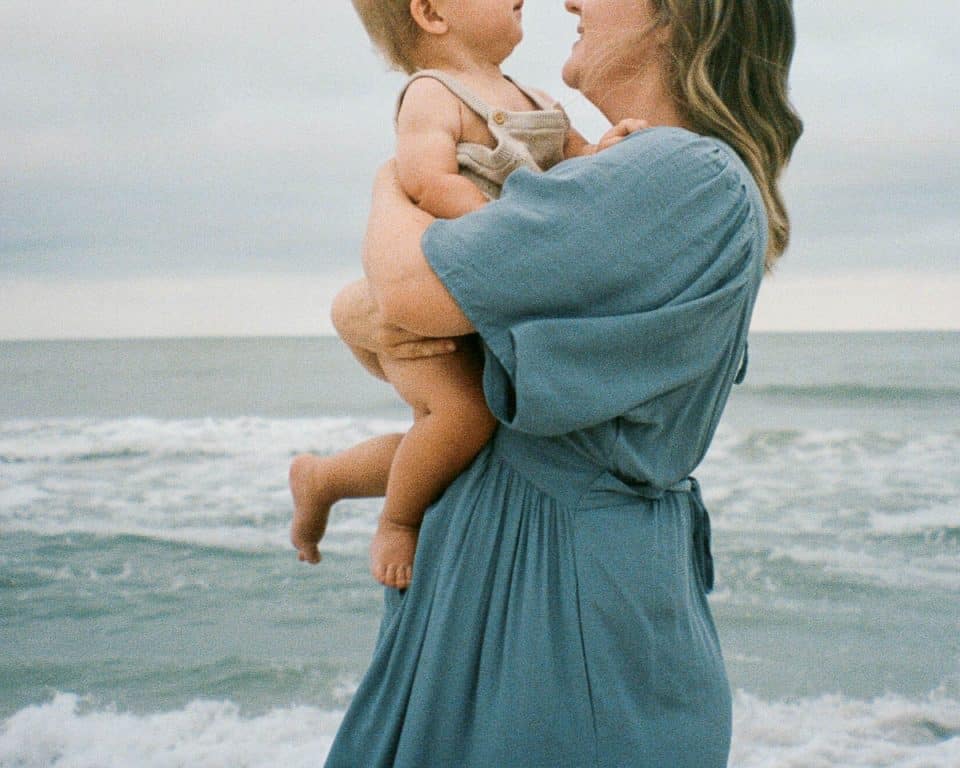 Jinny Singleton Beach Mother and Child 3 1
