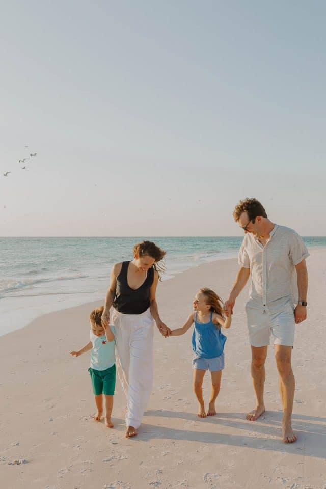 Priya Zwolinski Beach Shoot With 3 Generations 6 1