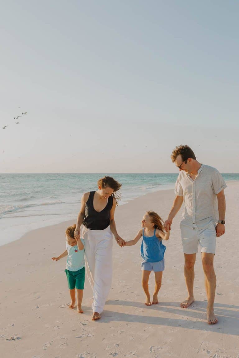 Priya Zwolinski Beach Shoot With 3 Generations 6 1